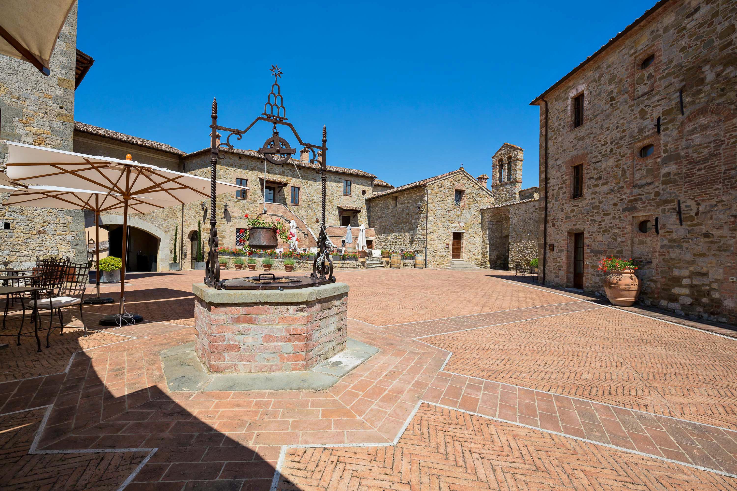 Castel Monastero - The Leading Hotels Of The World Castelnuovo Berardenga Exteriér fotografie