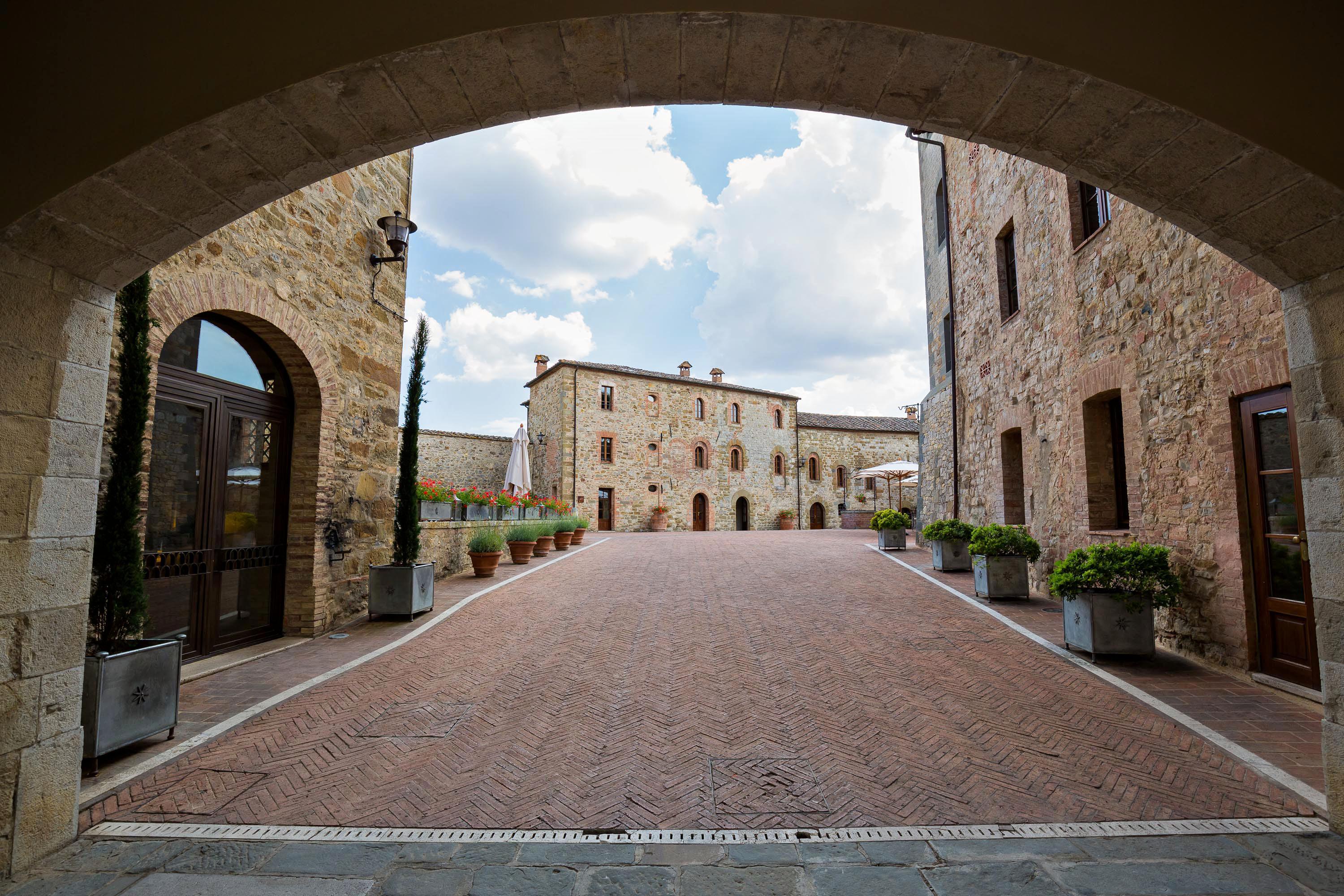 Castel Monastero - The Leading Hotels Of The World Castelnuovo Berardenga Exteriér fotografie